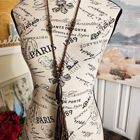 New Wood Beaded Tassel Detail Lightweight Statement Necklace. 24" - Picture 4 of 15